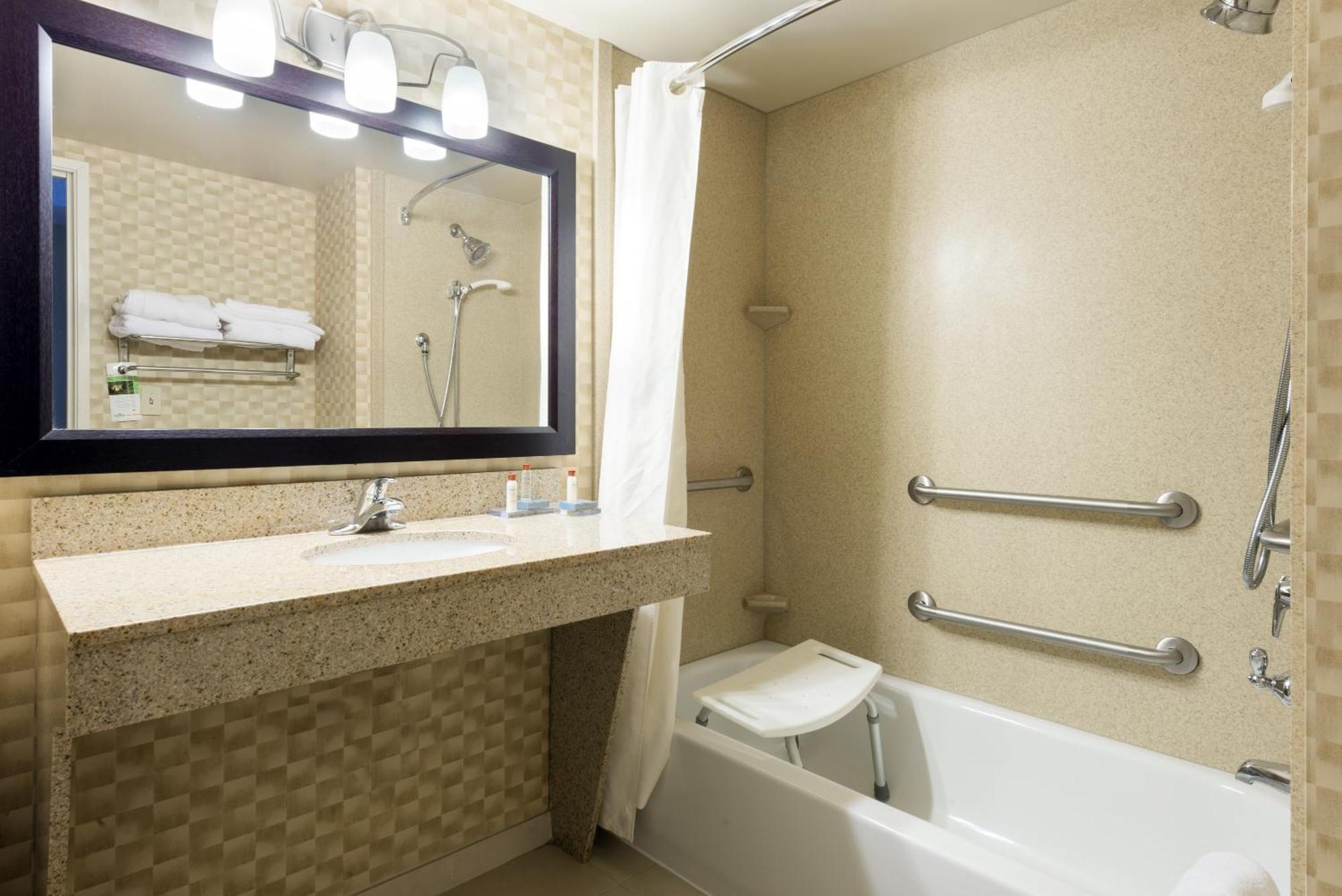 Wingate By Wyndham - Florence - Cincinnati South 3*
